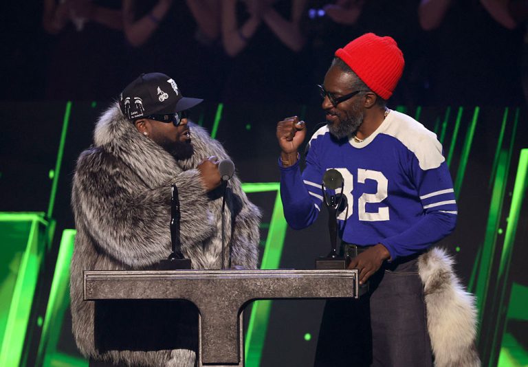 OutKast Inducted Into Rock & Roll Hall Of Fame, Andre 3000 Tears Up