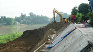 Cuts to bring infra budget down to 4.7% of economy next year, senators told