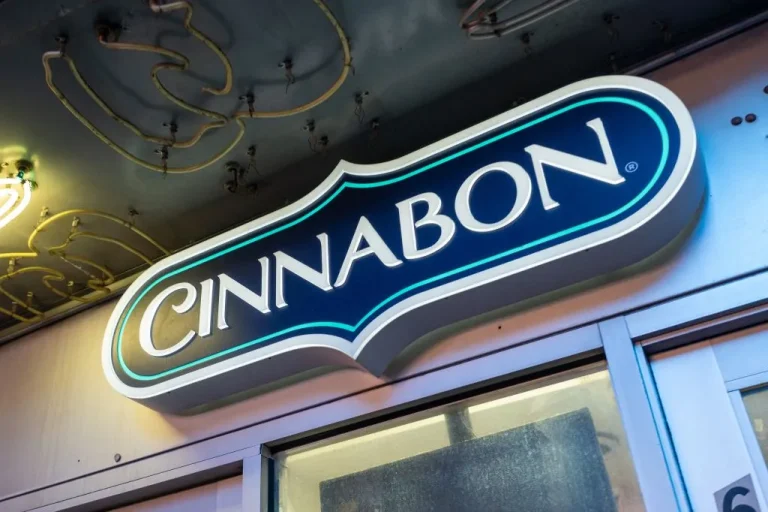 Cinnabon Karen Fired After Hurling N-Word At Customers