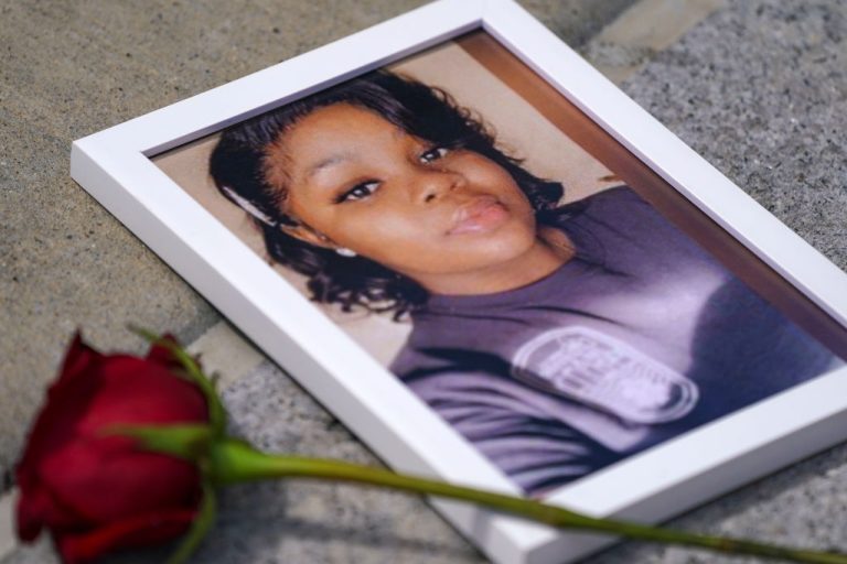Breonna Taylor Mother Slams DOJ over criminal charge dismissal