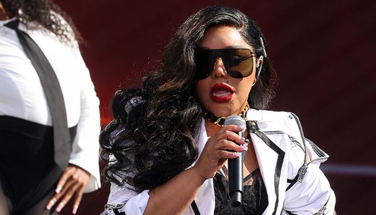Lil Kim’s Concert Is Bringing ‘Hard Core’ Back To Life