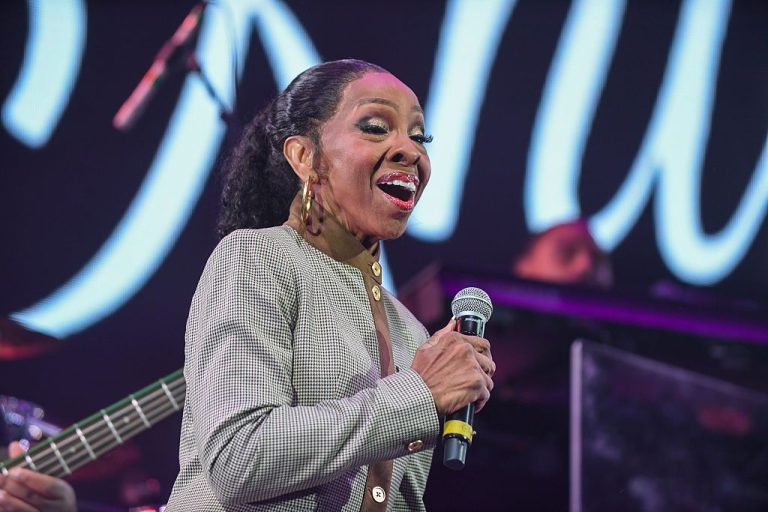 Gladys Knight Announces Retirement To Focus On Family