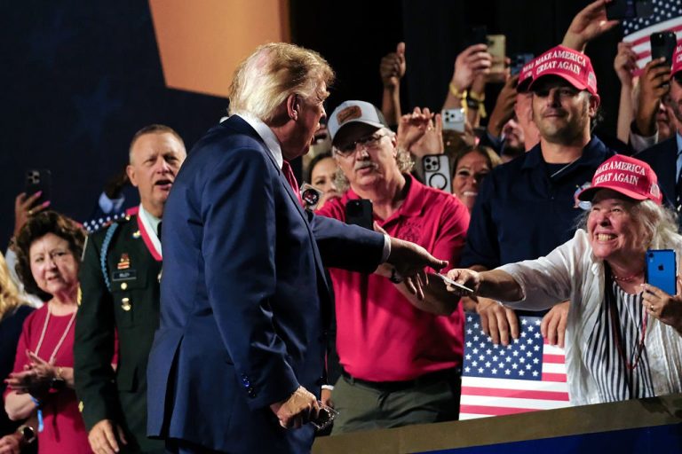 GOP Midterm Gala Features Trump’s $5K Bribe, Fetterman Speech